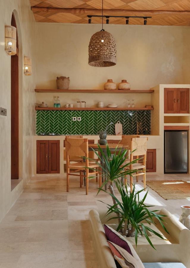 Lina Boutique Villas And Spa Kuta  Экстерьер фото